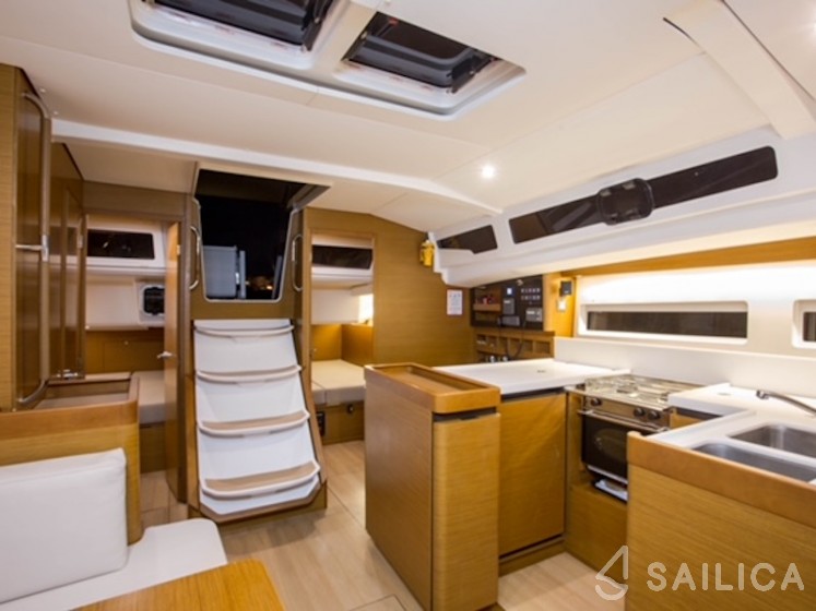 Sun Odyssey 440 - Yacht Charter Sailica