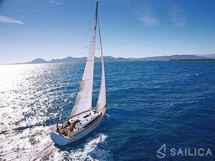 Bavaria 46 Cruiser - Yacht Charter Sailica