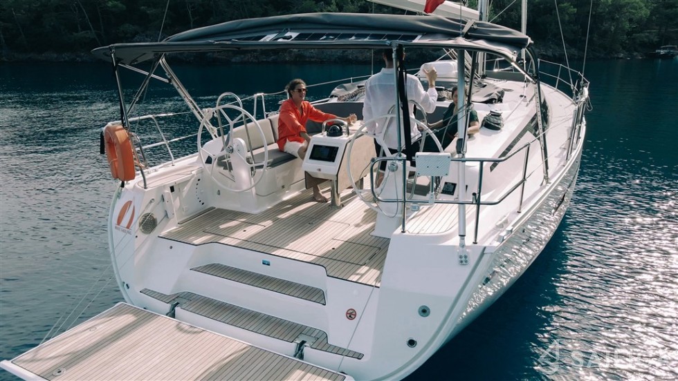 Bavaria 46 Cruiser - Yacht Charter Sailica