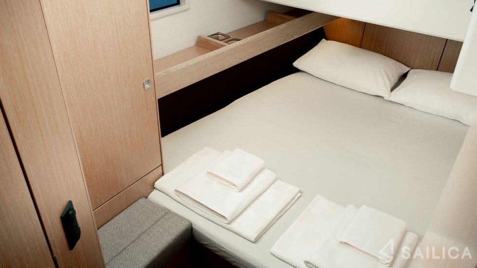 Bavaria 46 Cruiser - Yacht Charter Sailica
