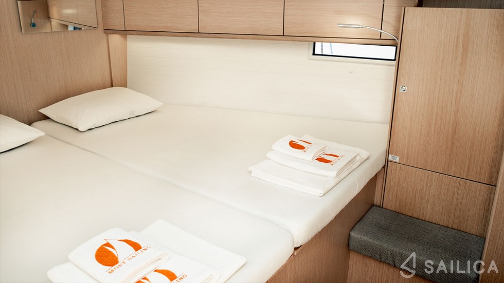 Bavaria 46 Cruiser - Yacht Charter Sailica