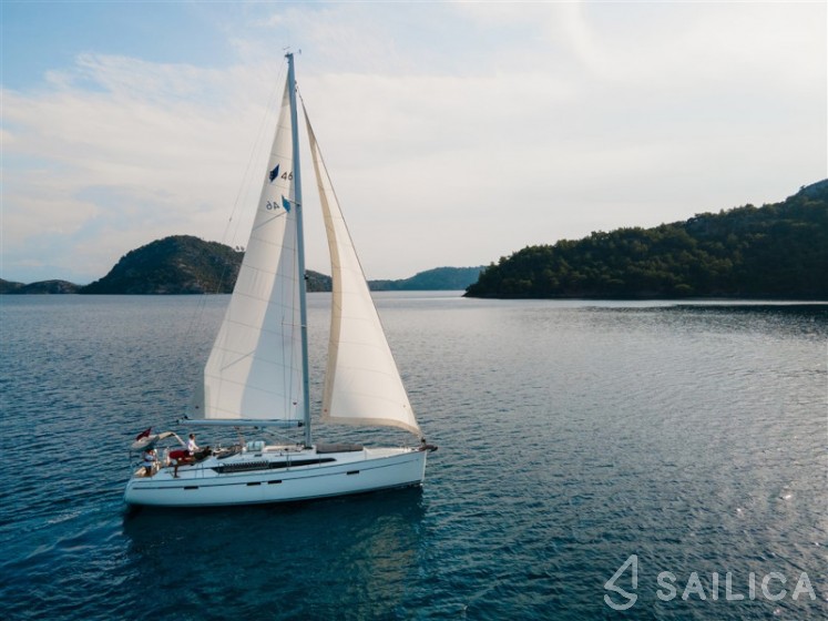 Bavaria 46 Cruiser - Yacht Charter Sailica