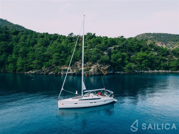 Bavaria 46 Cruiser - Yacht Charter Sailica