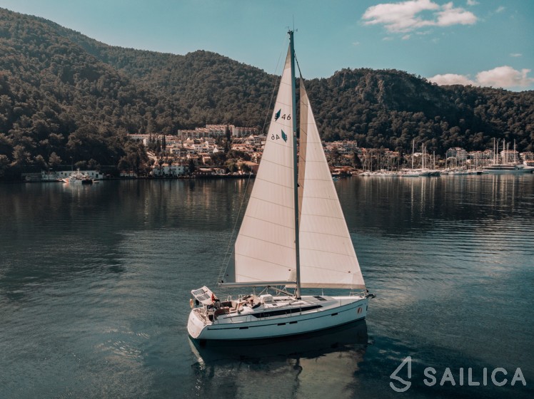 Bavaria 46 Cruiser - Yacht Charter Sailica