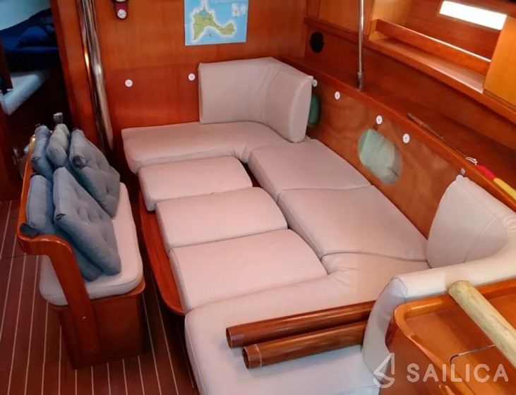 Dufour 385 GL - Yacht Charter Sailica
