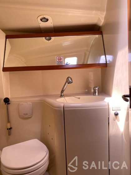Dufour 385 GL - Yacht Charter Sailica