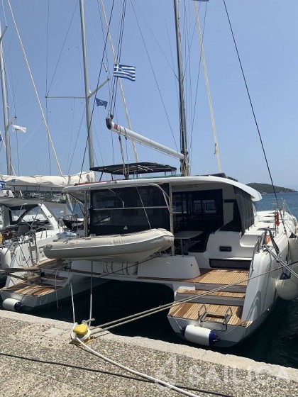 Lagoon 42 - Yacht Charter Sailica