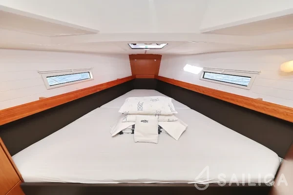 Bavaria 41 Cruiser - Yacht Charter Sailica