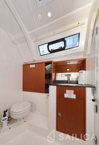 Bavaria 41 Cruiser - Yacht Charter Sailica