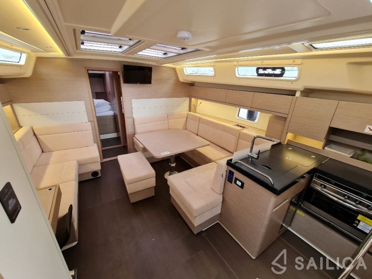 Hanse 458 - Yacht Charter Sailica