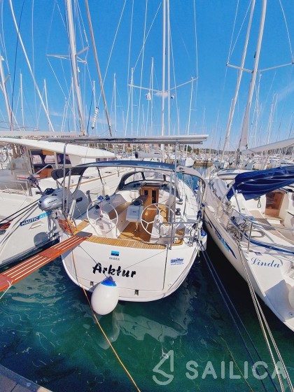 Bavaria 34 Cruiser - Yacht Charter Sailica