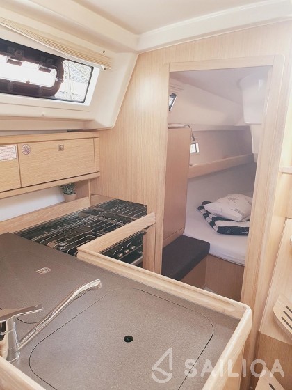 Bavaria 34 Cruiser - Yacht Charter Sailica