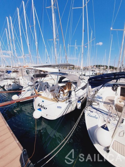 Bavaria 34 Cruiser - Yacht Charter Sailica