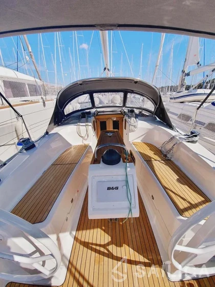 Bavaria 34 Cruiser - Yacht Charter Sailica