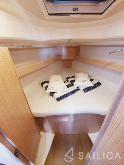 Bavaria 34 Cruiser - Yacht Charter Sailica