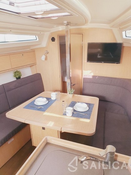 Bavaria 34 Cruiser - Yacht Charter Sailica
