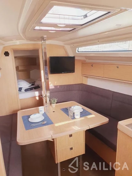 Bavaria 34 Cruiser - Yacht Charter Sailica