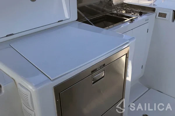 Sun Loft 47 - Yacht Charter Sailica