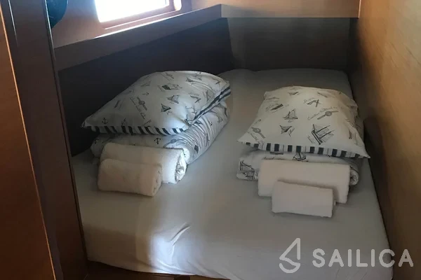 Sun Loft 47 - Yacht Charter Sailica