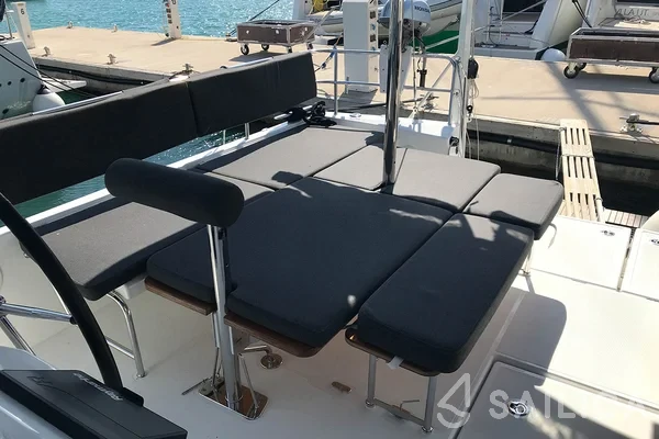Sun Loft 47 - Yacht Charter Sailica