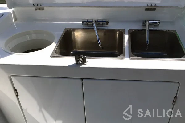Sun Loft 47 - Yacht Charter Sailica