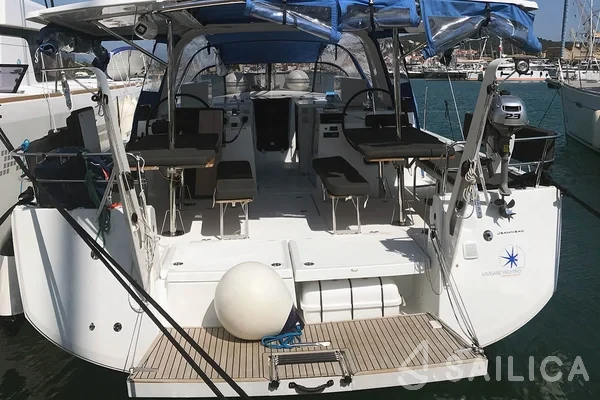 Sun Loft 47 - Yacht Charter Sailica