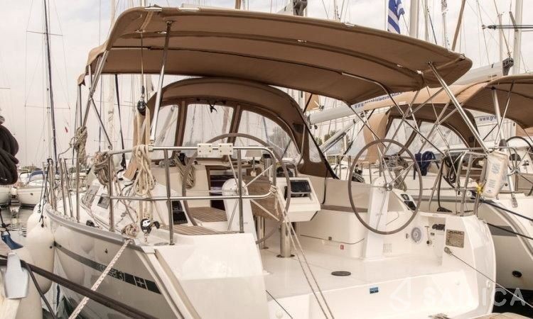 Bavaria 37 Cruiser - Yacht Charter Sailica