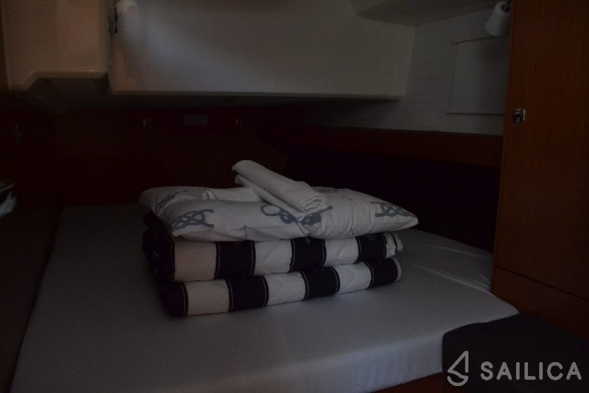 Bavaria 46 Cruiser - Yacht Charter Sailica