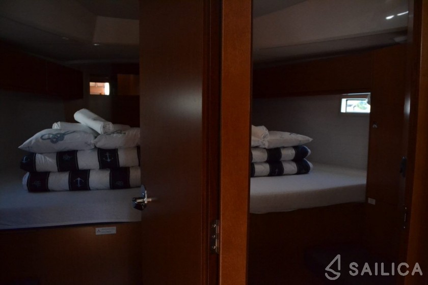 Bavaria 46 Cruiser - Yacht Charter Sailica
