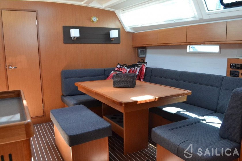 Bavaria 46 Cruiser - Yacht Charter Sailica