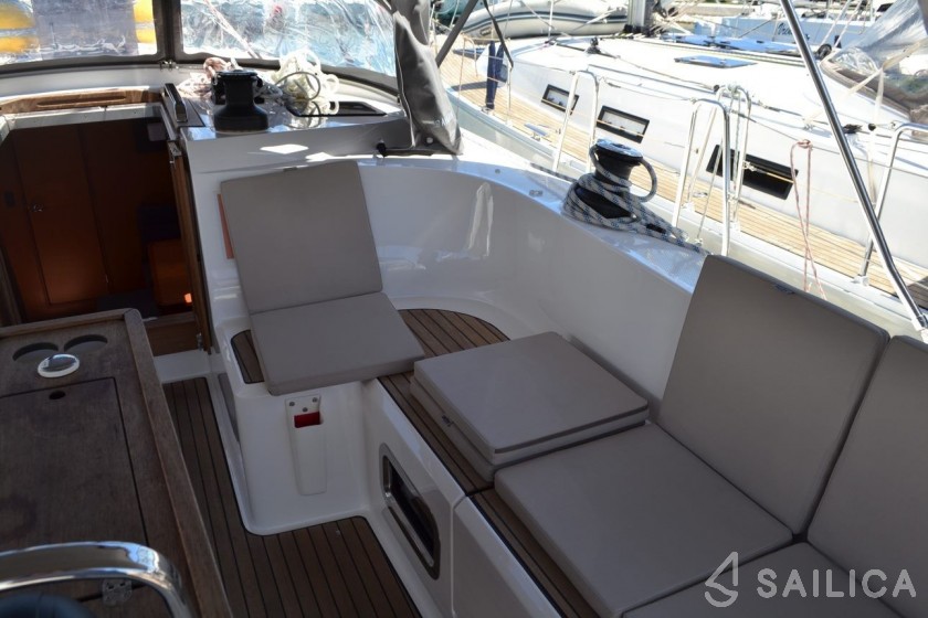 Bavaria 46 Cruiser - Yacht Charter Sailica