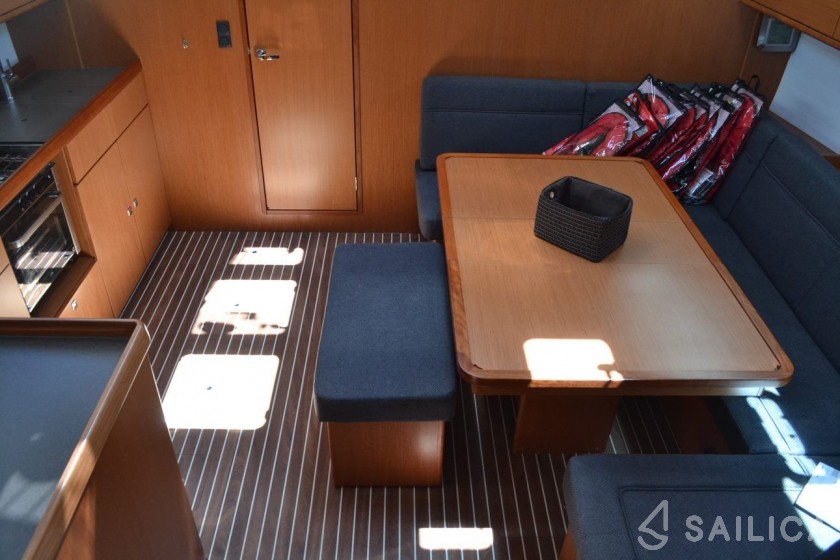 Bavaria 46 Cruiser - Yacht Charter Sailica
