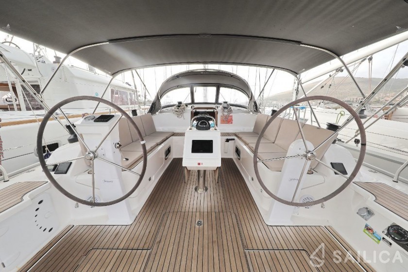 Bavaria 46 Cruiser - Yacht Charter Sailica