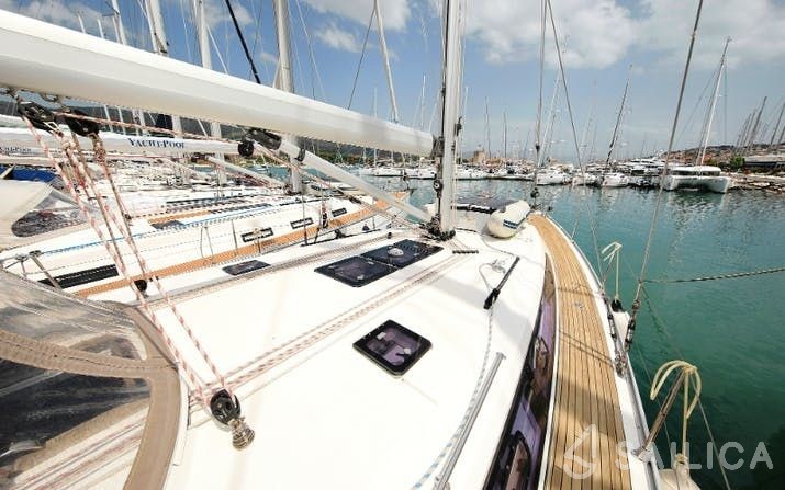 Bavaria 46 Cruiser - Yacht Charter Sailica