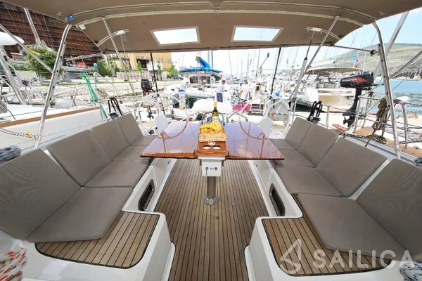 Bavaria 46 Cruiser - Yacht Charter Sailica