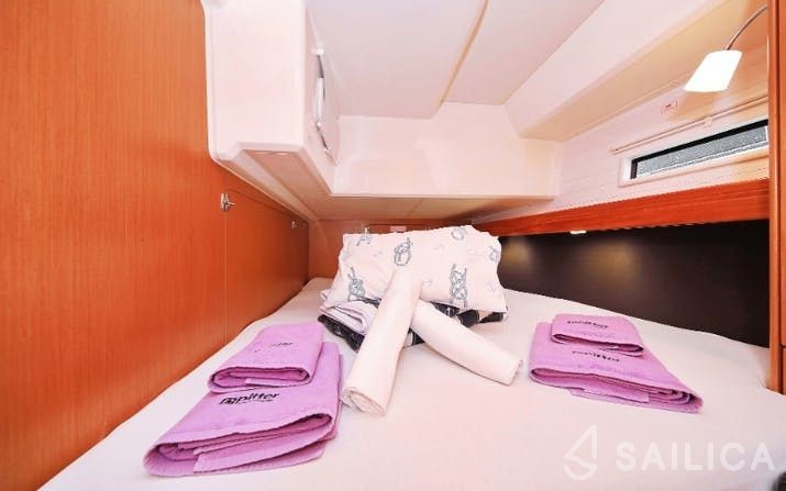 Bavaria 46 Cruiser - Yacht Charter Sailica