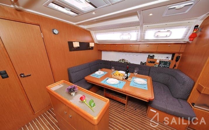 Bavaria 46 Cruiser - Yacht Charter Sailica