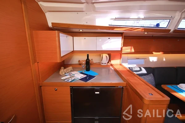 Dufour 430 - Yacht Charter Sailica