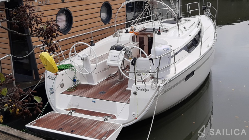Bavaria Cruiser 34 - Yacht Charter Sailica
