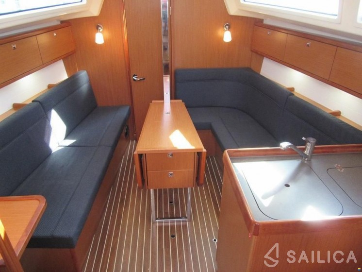 Bavaria Cruiser 34 - Yacht Charter Sailica