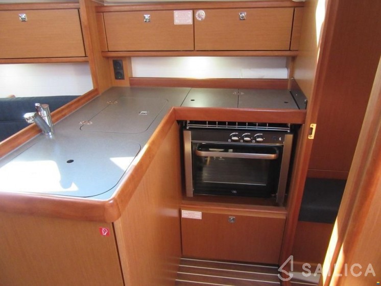 Bavaria Cruiser 34 - Yacht Charter Sailica