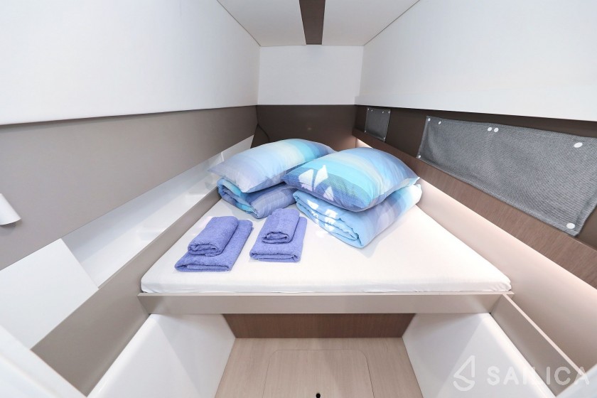 Bali 4.1 - Yacht Charter Sailica