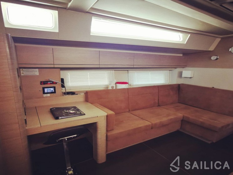 Hanse 548 - Yacht Charter Sailica