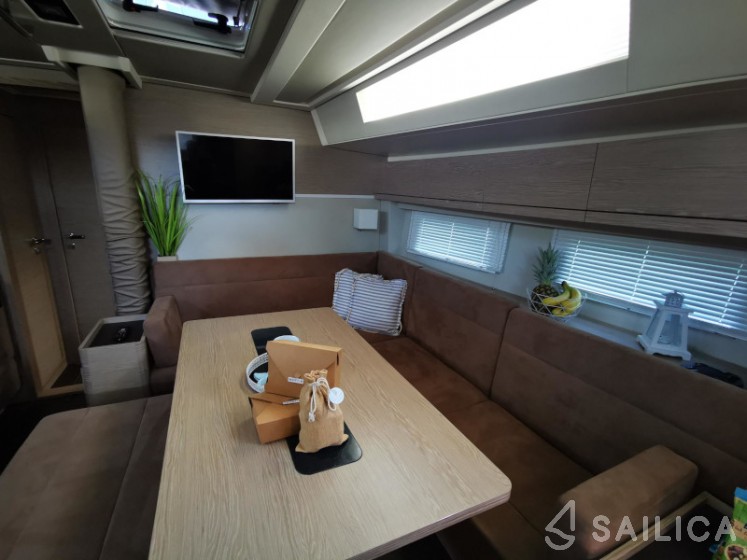 Hanse 548 - Yacht Charter Sailica
