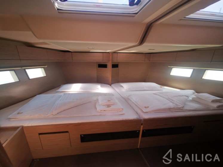 Hanse 548 - Yacht Charter Sailica