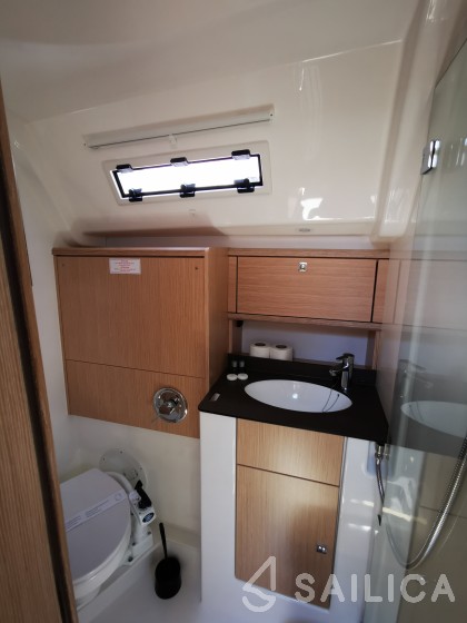 Bavaria 51 Cruiser - Yacht Charter Sailica