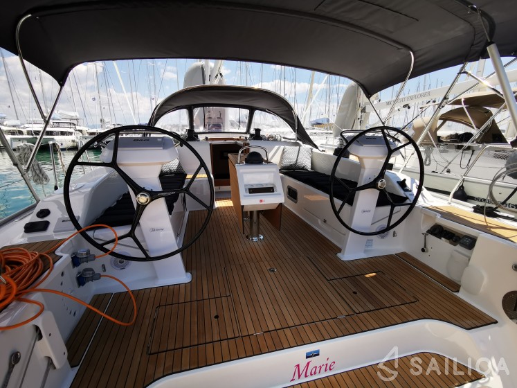 Bavaria 51 Cruiser - Yacht Charter Sailica