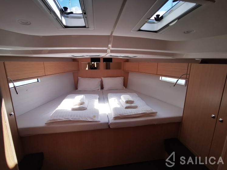 Bavaria 51 Cruiser - Yacht Charter Sailica