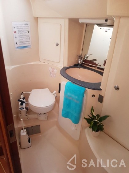 Bavaria 41 Cruiser - Yacht Charter Sailica