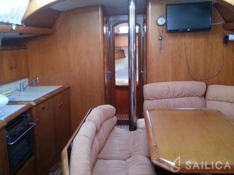 Oceanis 473 - Yacht Charter Sailica